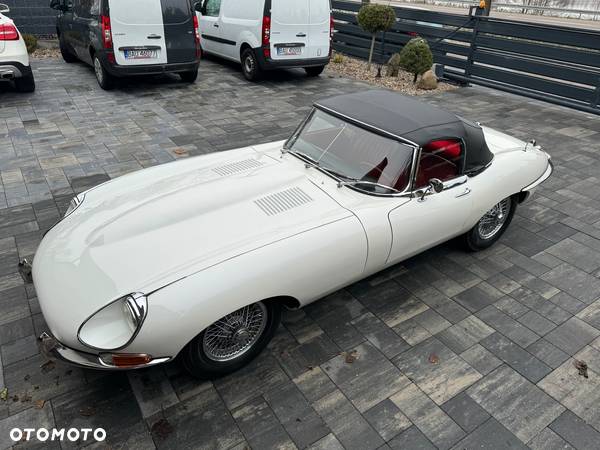 Jaguar E-Type - 5