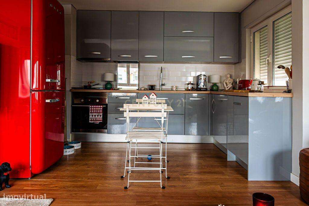 Apartamento T3 em Alfragide com Parqueamento-6