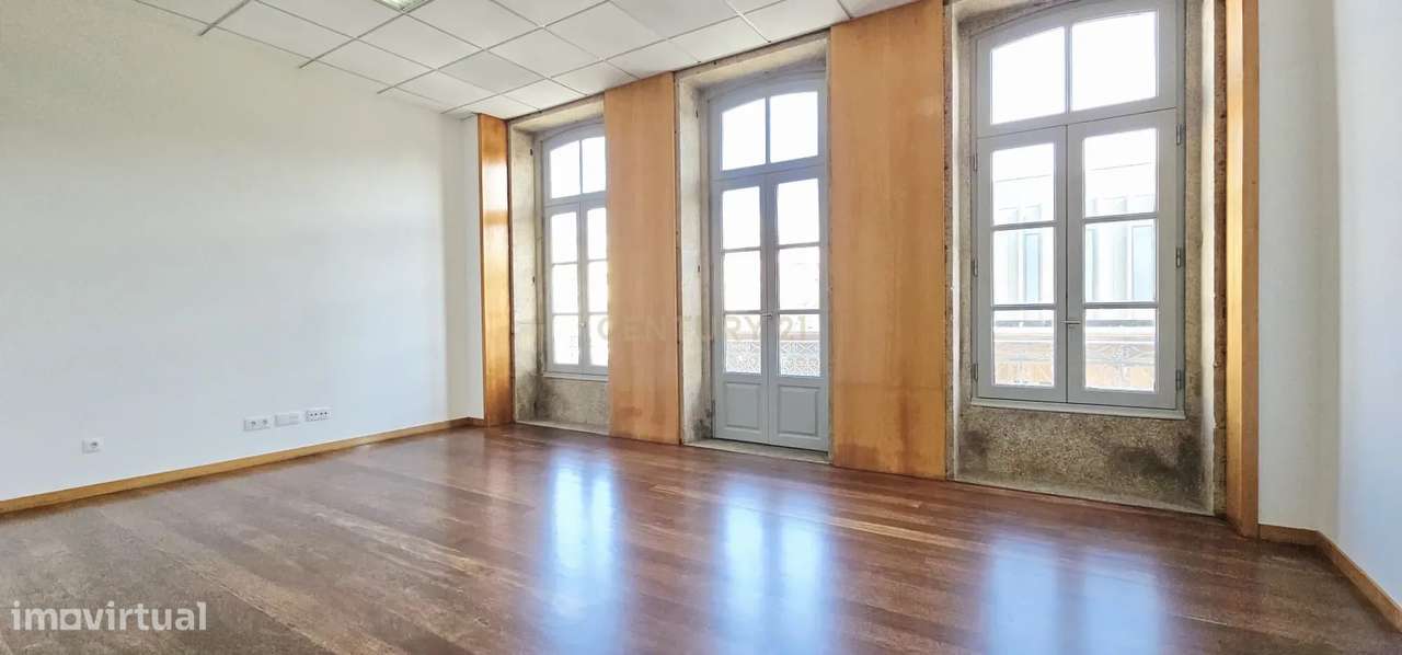 Moradia T3 para arrendamento no Centro da Cidade - Grande imagem: 2/19