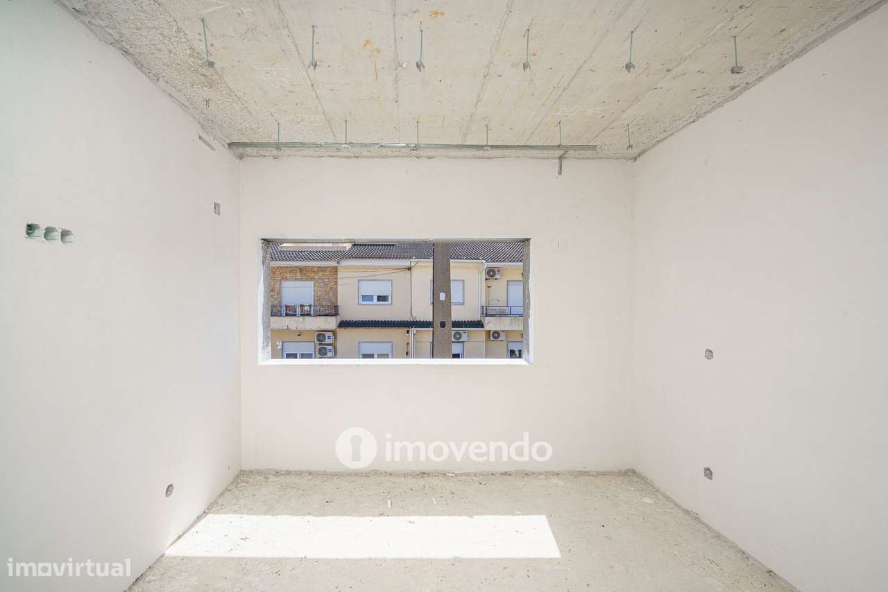 Moradia geminada T3+1 em fase de construção, em Pinhal de Frades-22