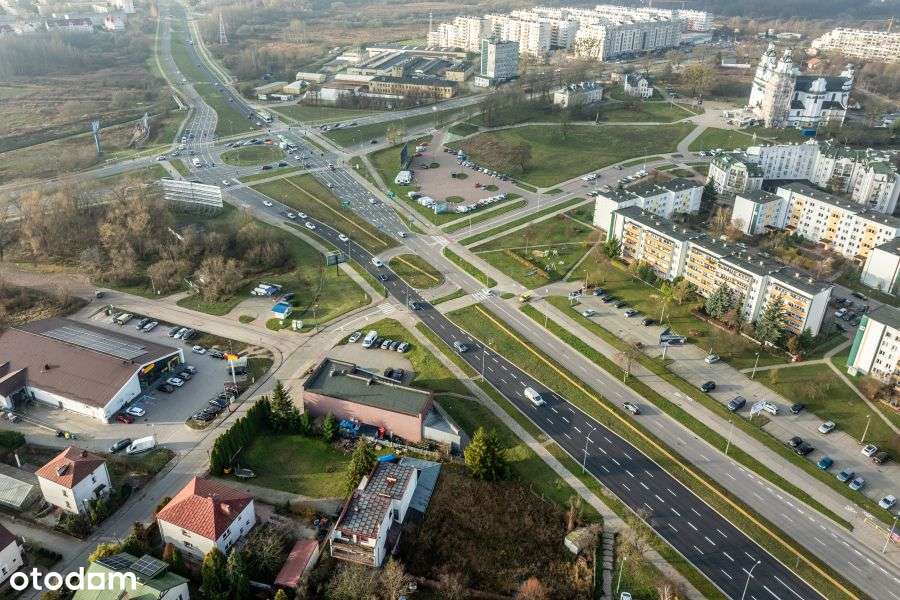 Atrakcyjny budynek komercyjny.-12