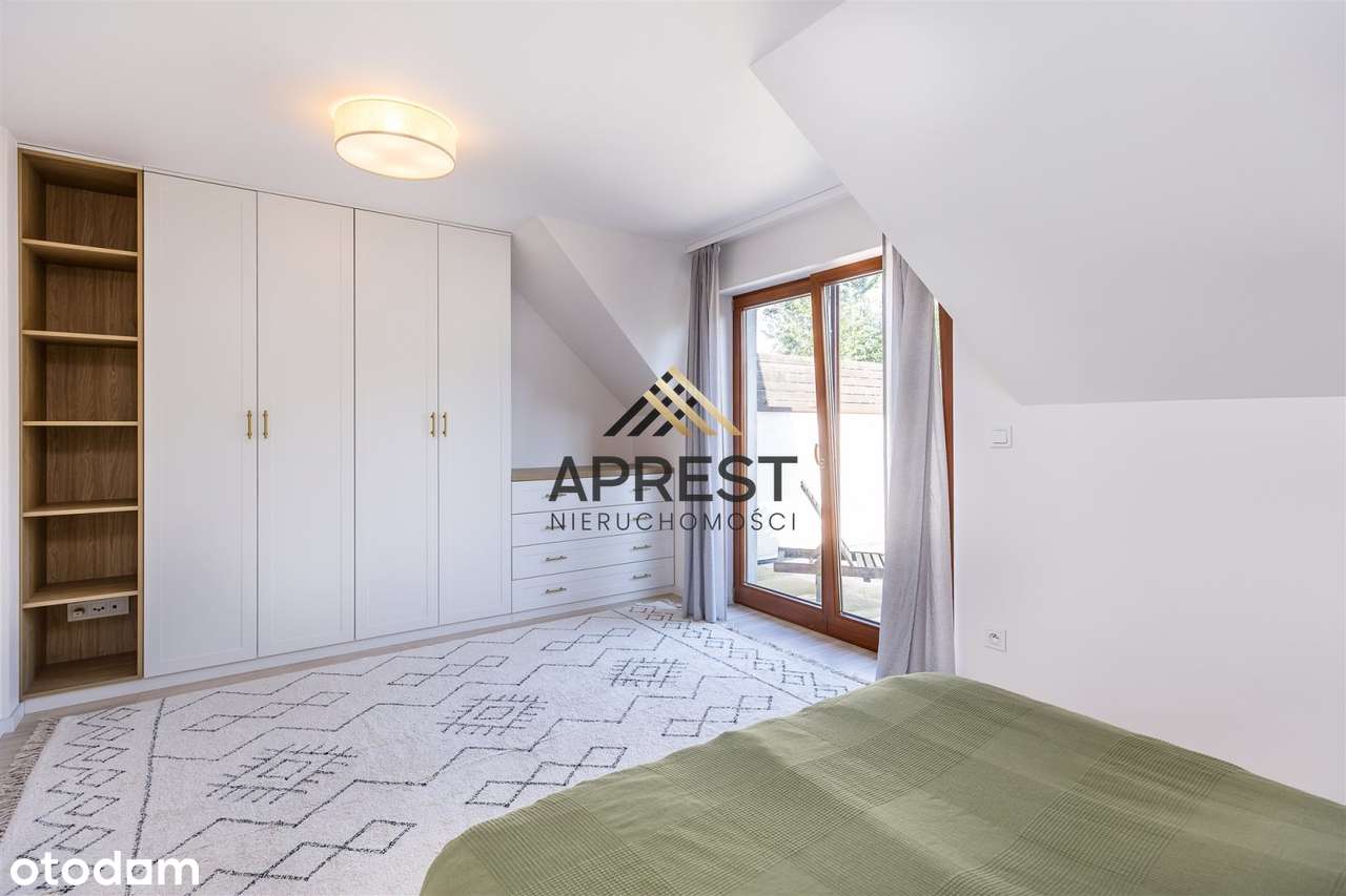 Wyjątkowy dom w Borku Fałęckim z ogrodem-13