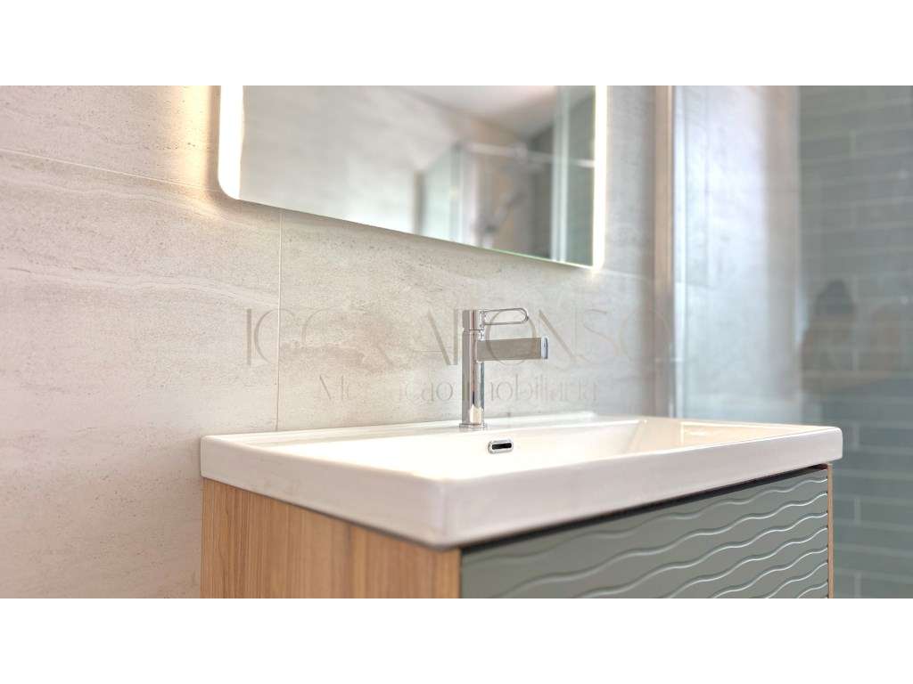 Excelente Apartamento T2 localizado na Zona Central de Azeitão-18