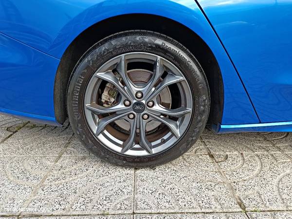 Ford Focus SW 1.5 EcoBlue S&S ST-LINE DESIGN - 33