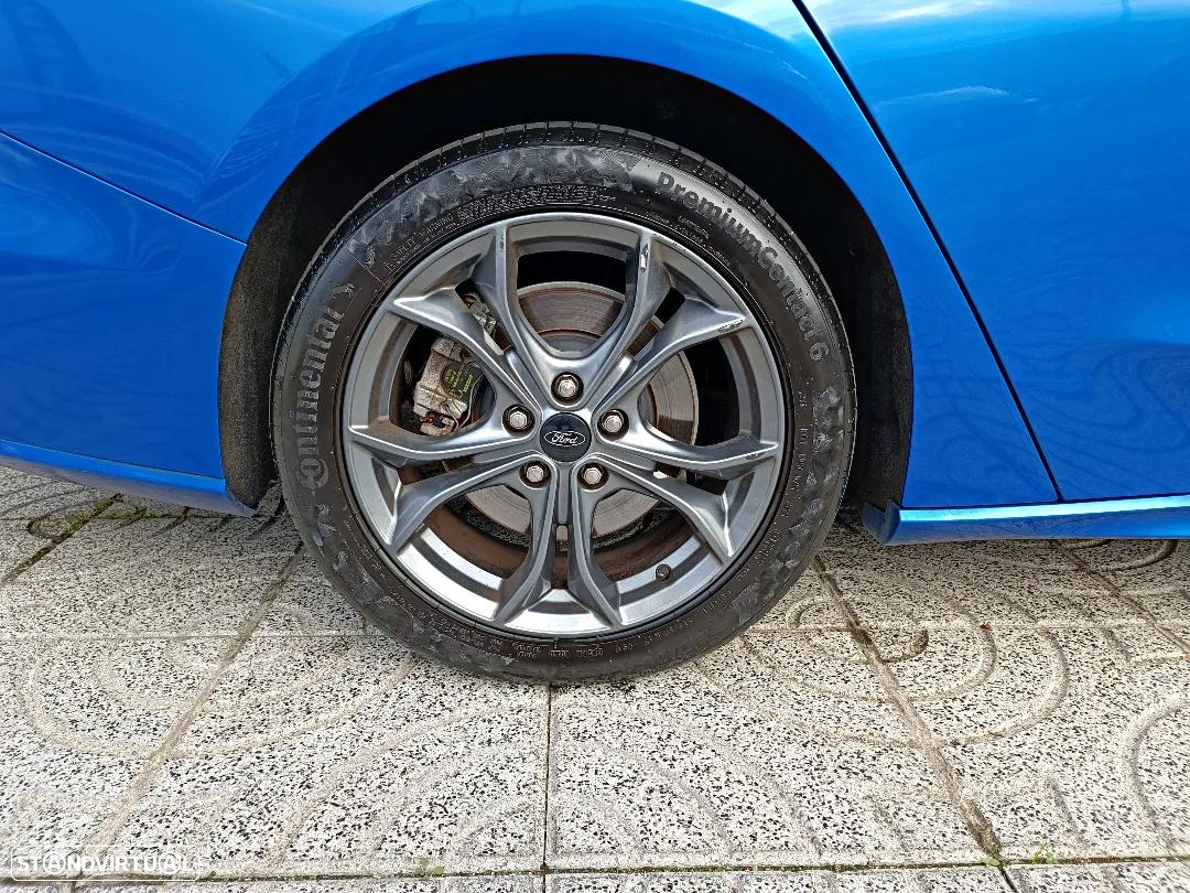 Ford Focus SW 1.5 TDCi EcoBlue ST-Line - 33