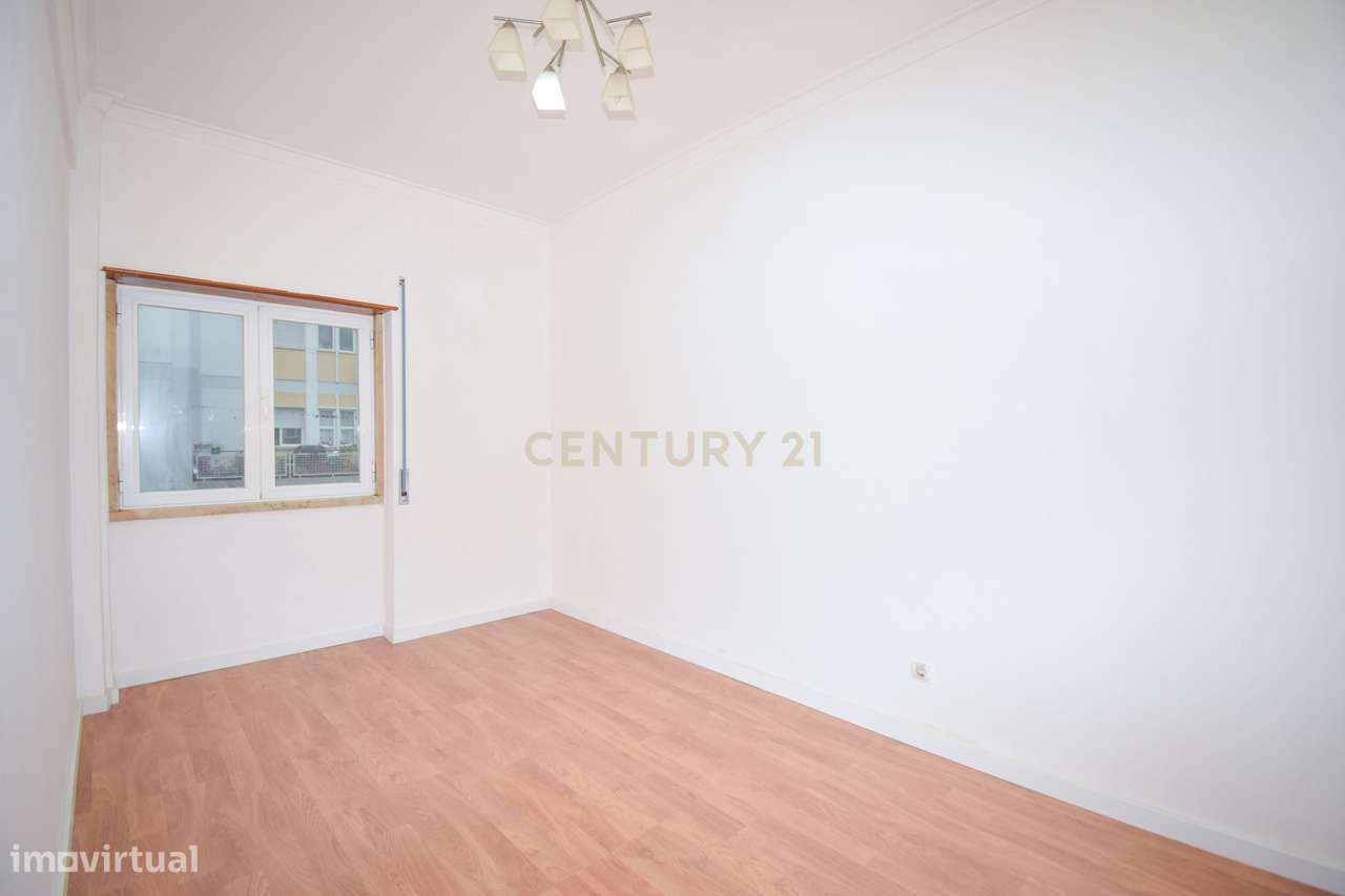 Apartamento T2 Renovado em Sintra - Grande imagem: 4/21