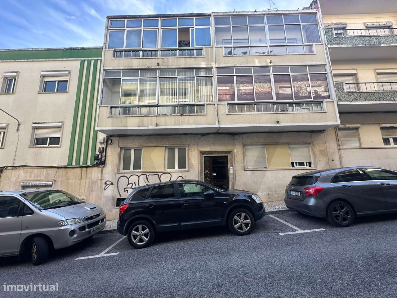 APARTAMENTO T1 COM TERRAÇO - Excelente Investimento - Grande imagem: 4/22