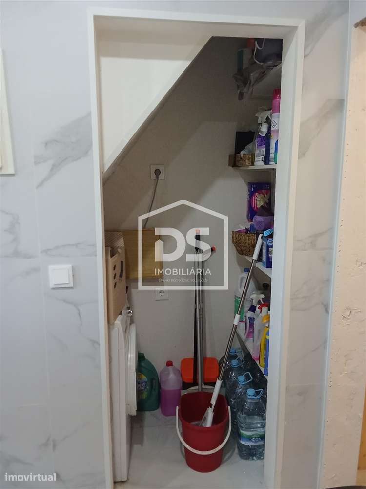 Moradia T3 Remodelada com Sótão, Logradouro e Anexo – São João da Talh - Grande imagem: 5/33