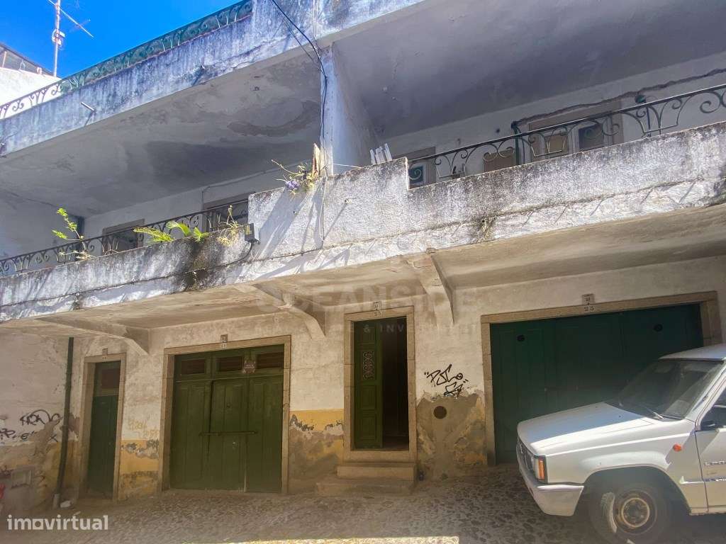 Apartamento T2 com 75m2 em Castelo Branco-0