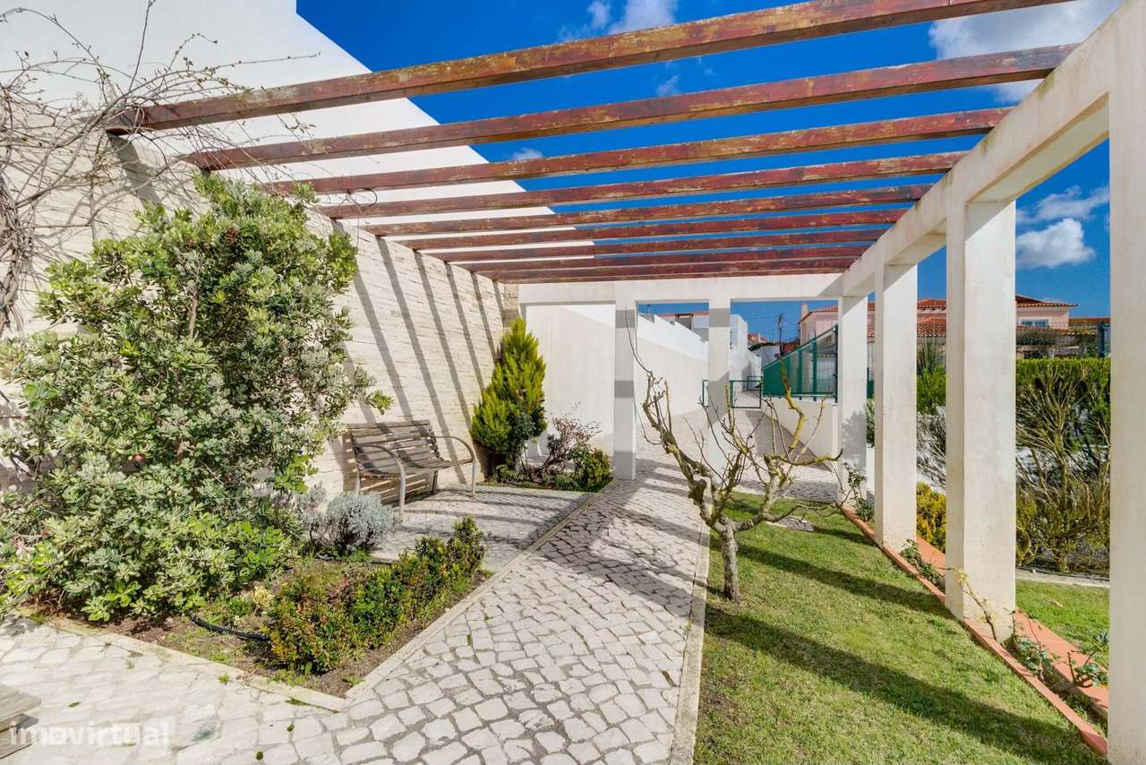 Moradia T6 com Piscina aquecida, Court de Ténis e Jardim na Lourinhã –-34