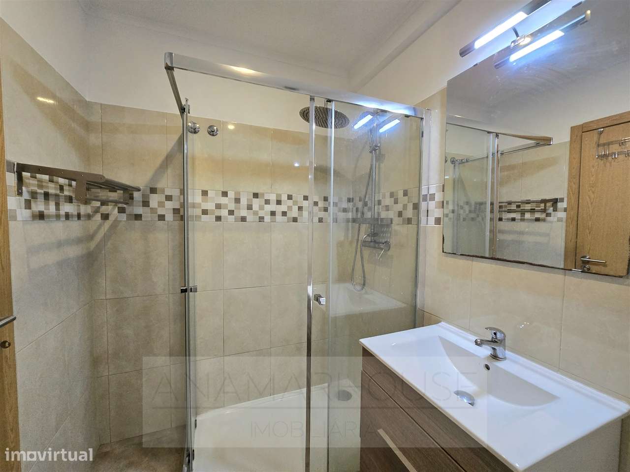 T3 pronto a habitar com parqueamento e arrecadação na Amadora-20