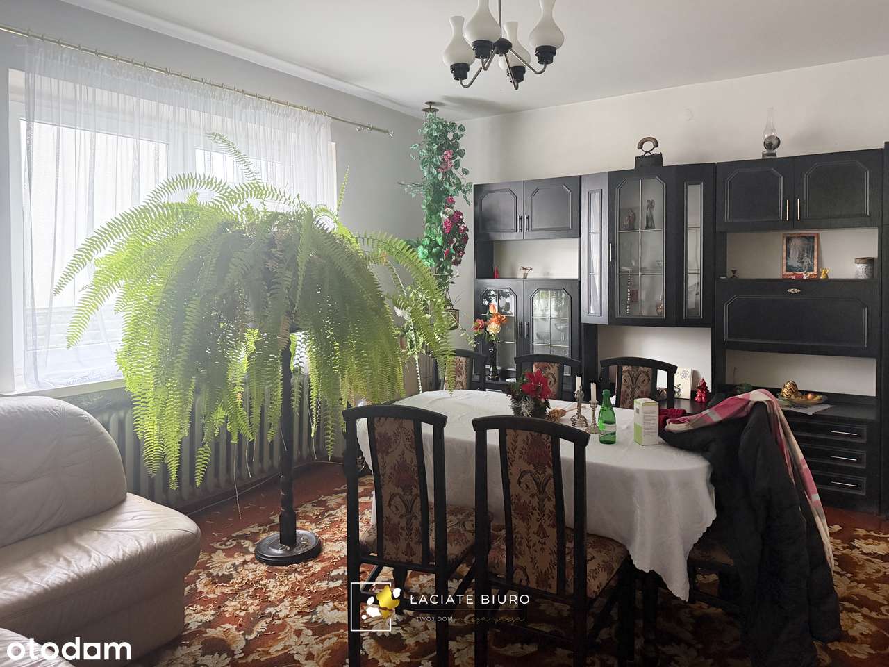 Tani w utrzymaniu dom z warsztatem samochodowym-11