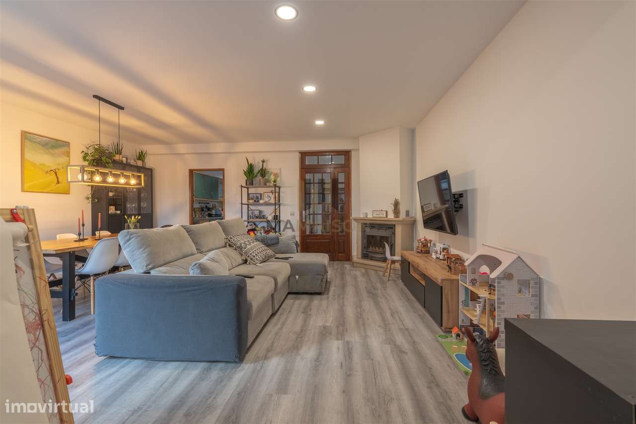 Andar Moradia T3+1 / Centro Lamego / Remodelado - Grande imagem: 4/22