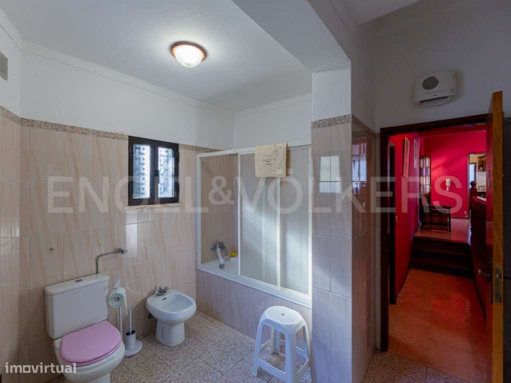 Moradia T3 com Piscina e Jardim em Tavira-18