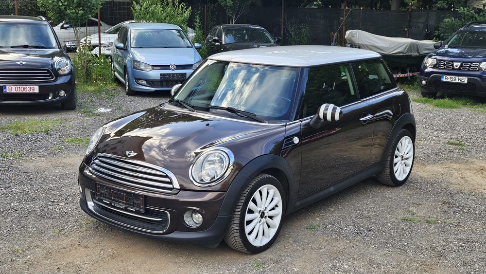 Mini Cooper Standard 2012