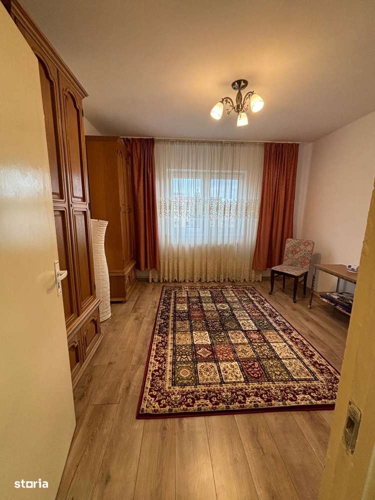 Apartament cu 3 camere în zona Craiter, COD 8263 - Imagine principală: 1/8