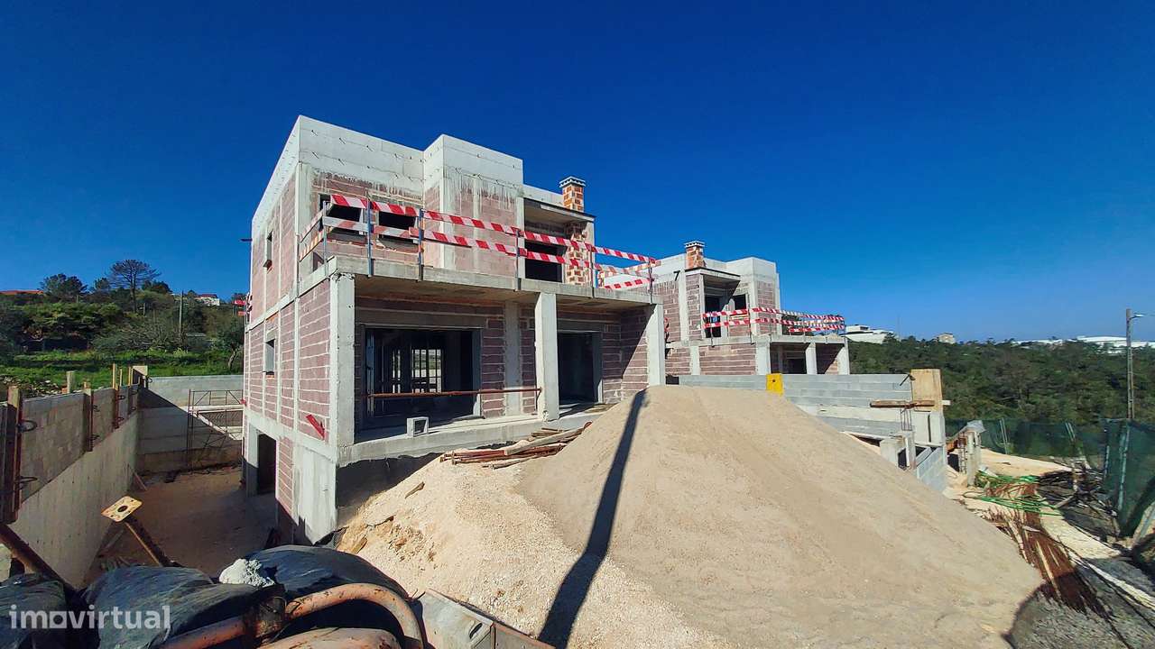 Moradia T3 nova com 3 casas de banho em Fátima-15
