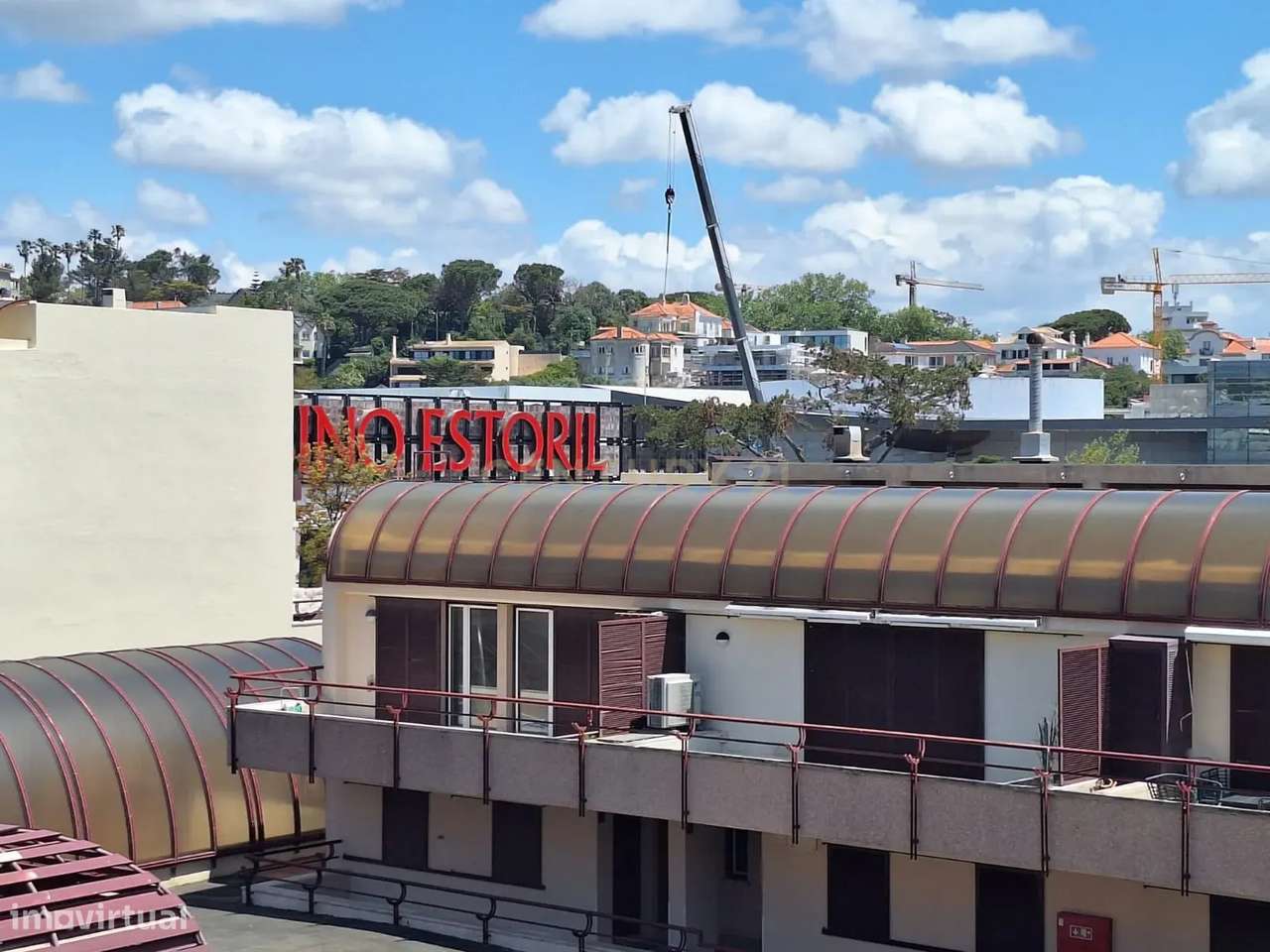 Apartamento T3 com Vista Mar – 5º Andar – A Dois Passos do Casino Esto-58