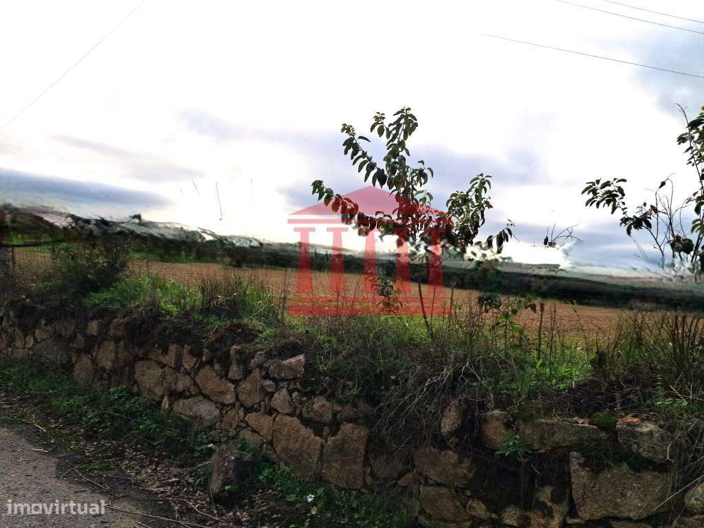 TERRENO PARA CONSTRUÇÃO - Grande imagem: 4/7