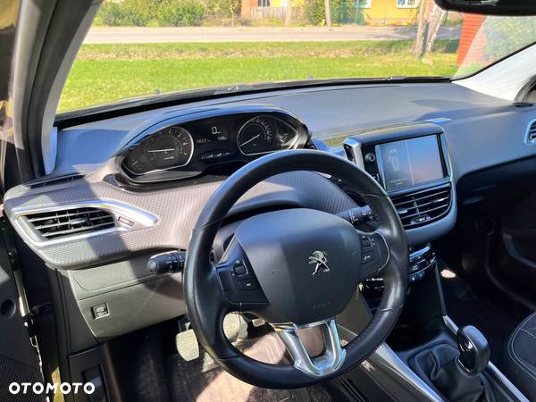 Peugeot 2008 1.2 Pure Tech Active - 11