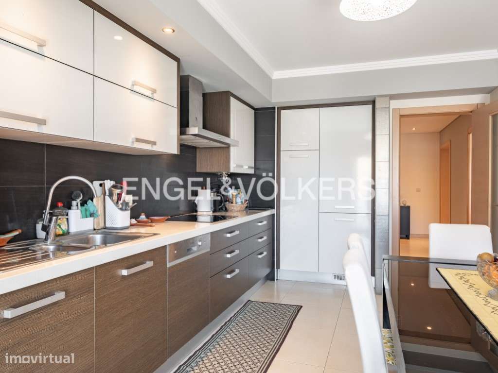 Exclusivo Duplex T2+1 com Terraço Privativo e Vista Panorâmica-7