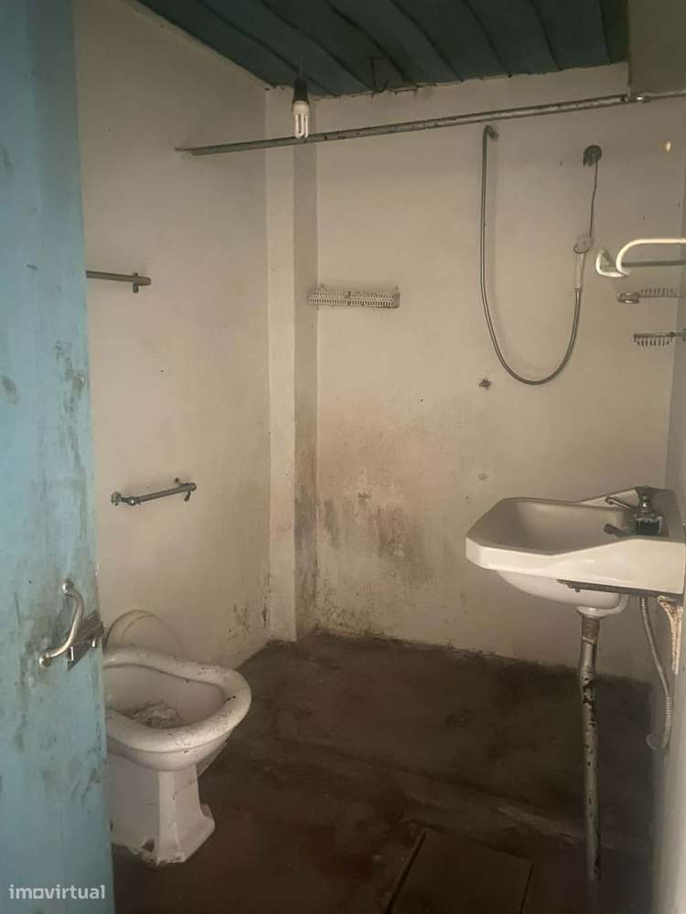 Vende-se casa para renovar na Pampilhosa a 19 km de Coimbra.-10