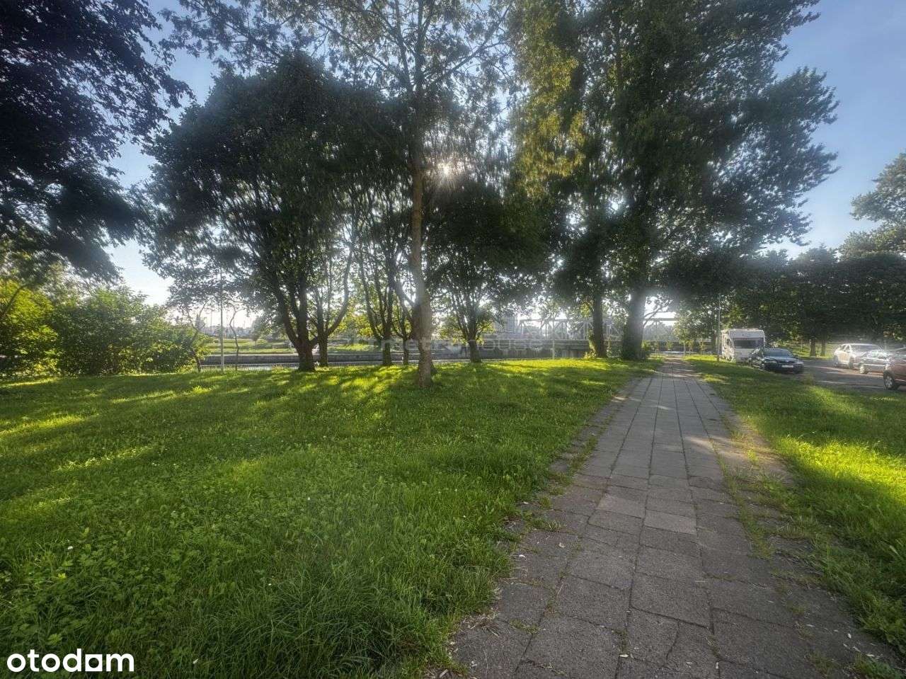 Klimatyczne 2-pok. mieszkanie z widokiem na rzekę-13