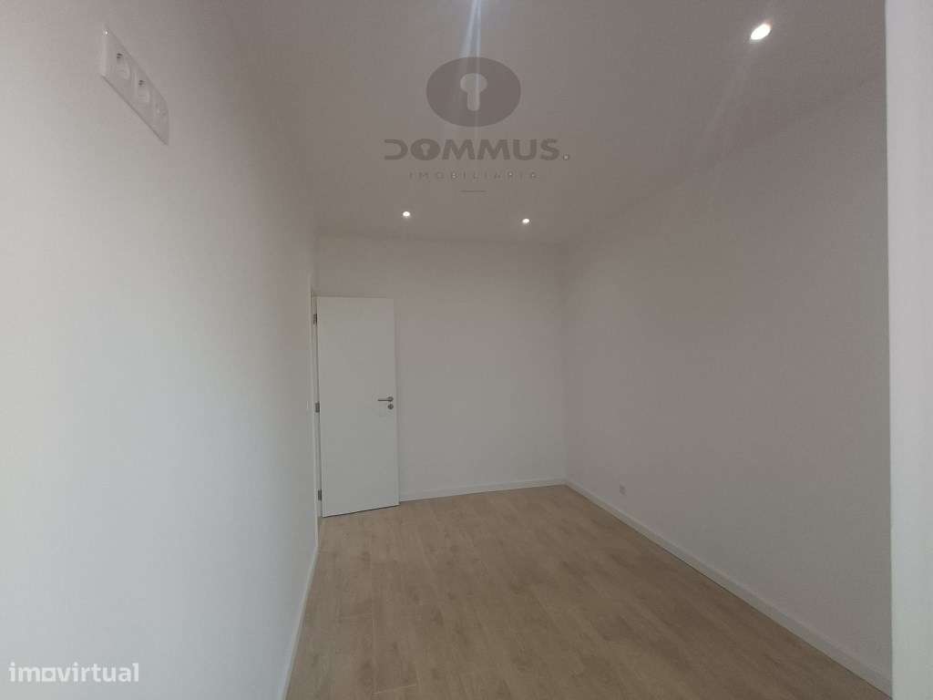 Apartamento T3 totalmente remodelado na Amadora-17