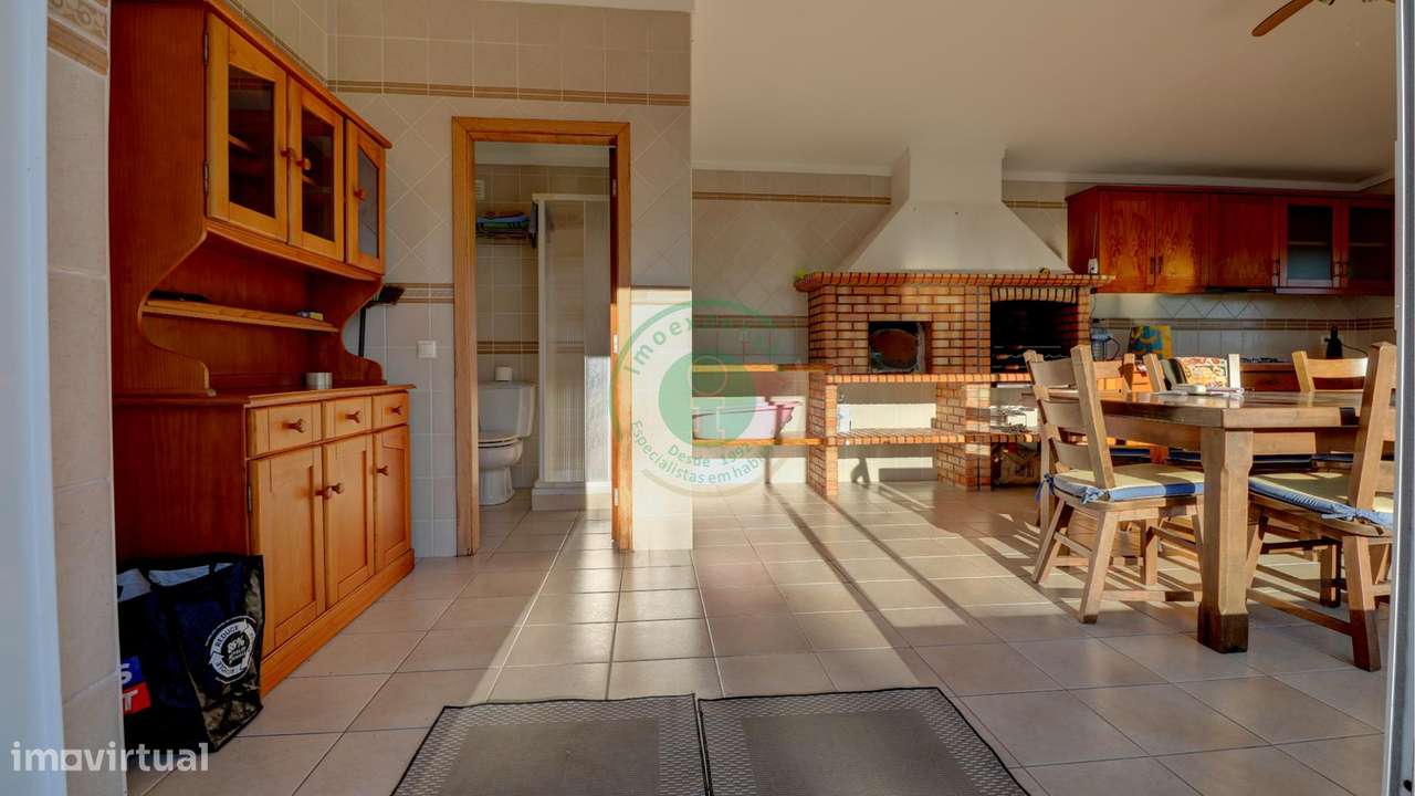 Moradia T4 com Piscina e Vista Mar-29