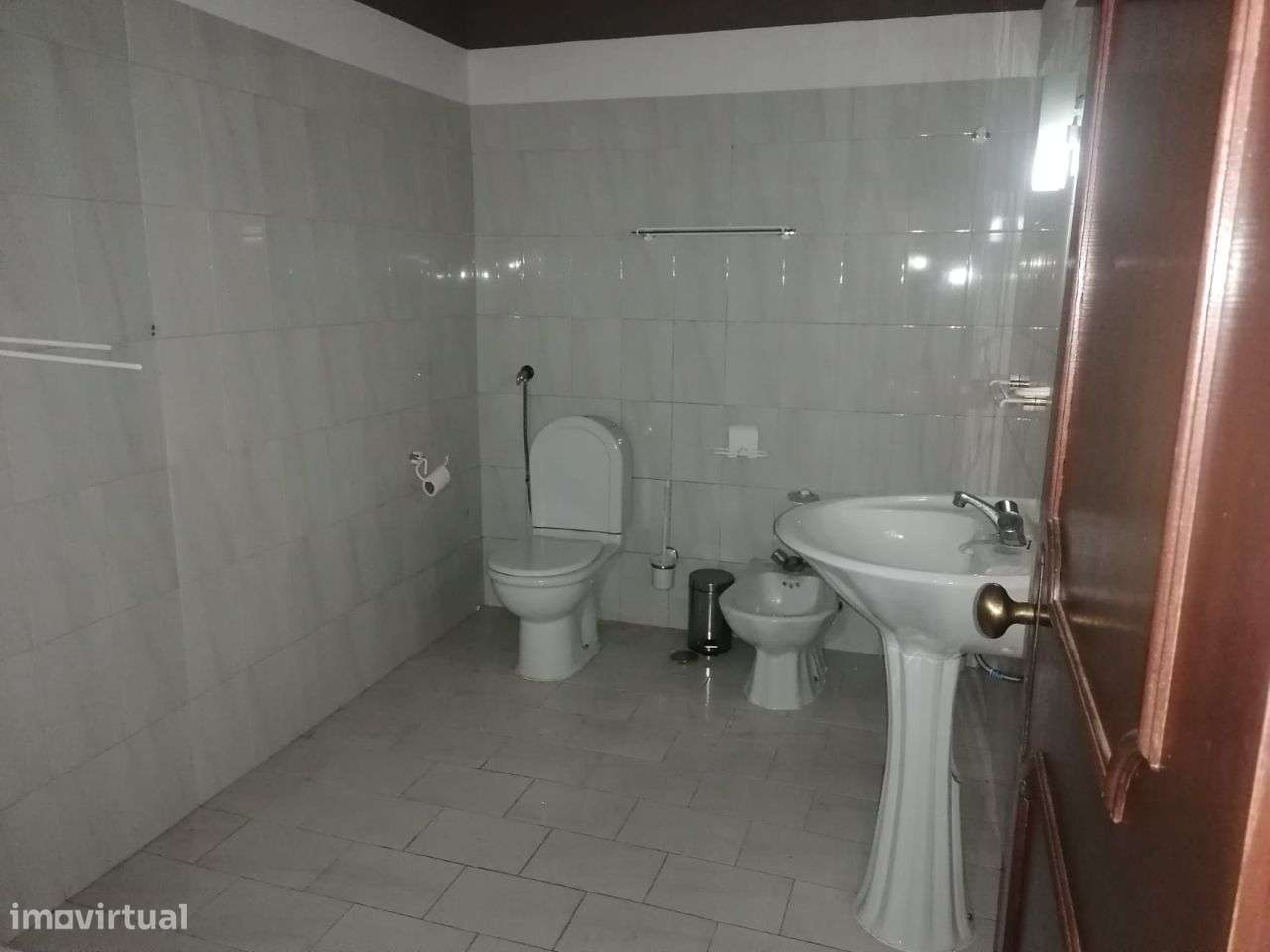 Apartamento T3+T2 com garagem, Amieirinha-Marinha Grande-36