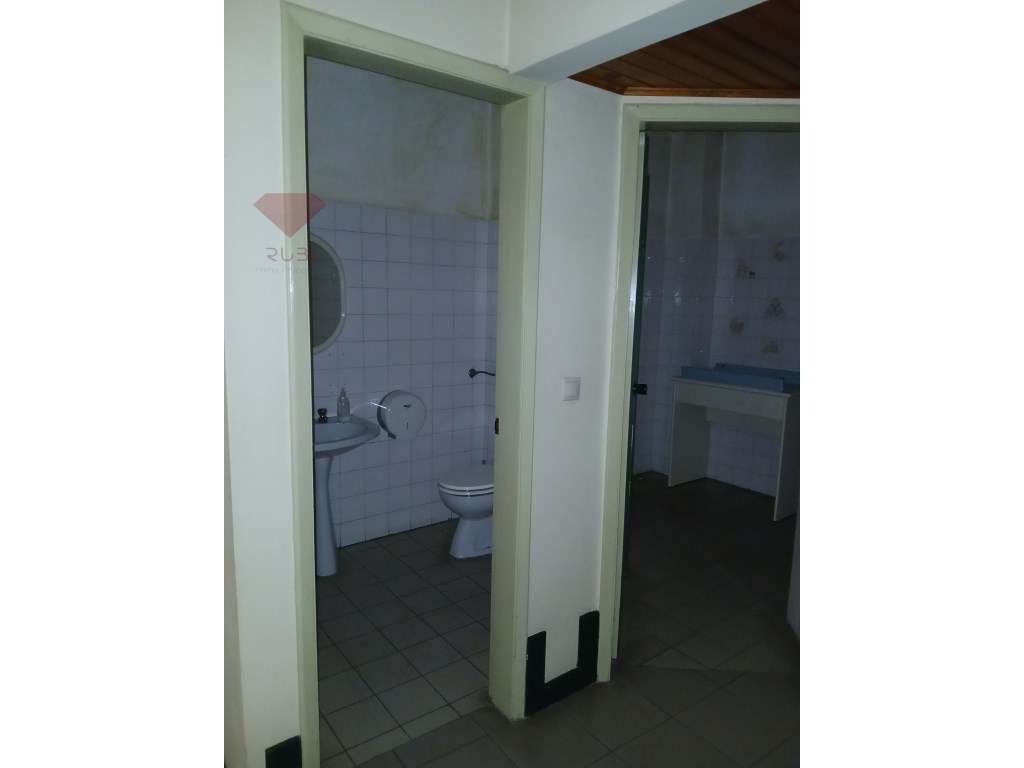 Edifício Comercial no Bairro do Salgado-7