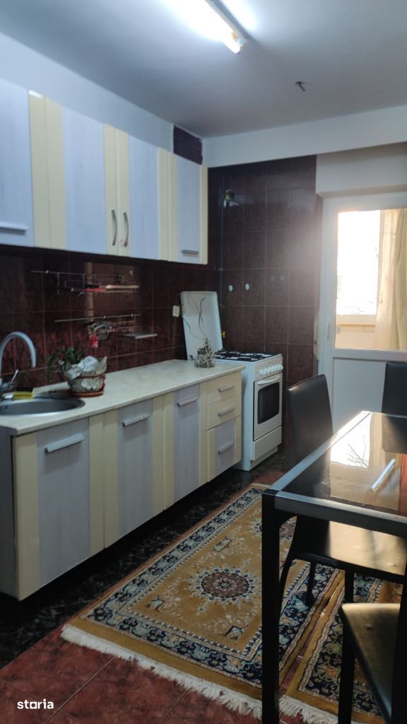 Apartament cu 2 camere semidecomandat in zona Big Manastur