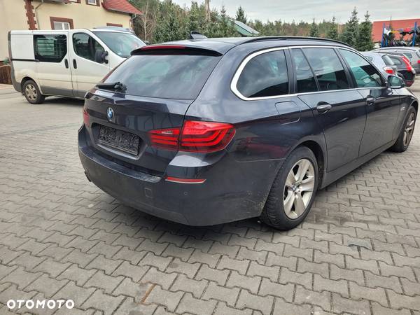 BMW Seria 5 525d xDrive Touring - 8