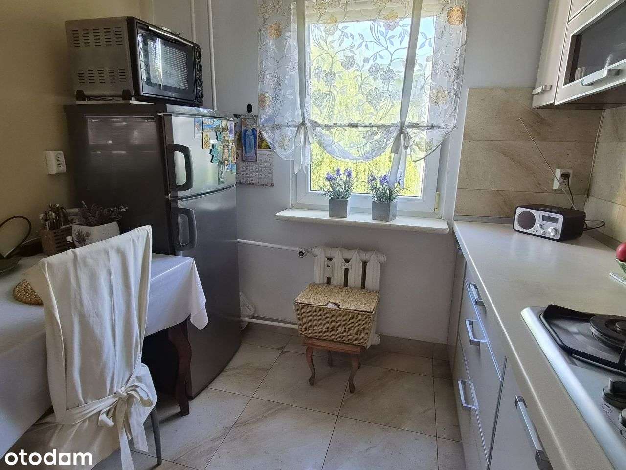 Klasyczna elegancja, dużo przestrzeni i gotowe do zamieszkania!-7