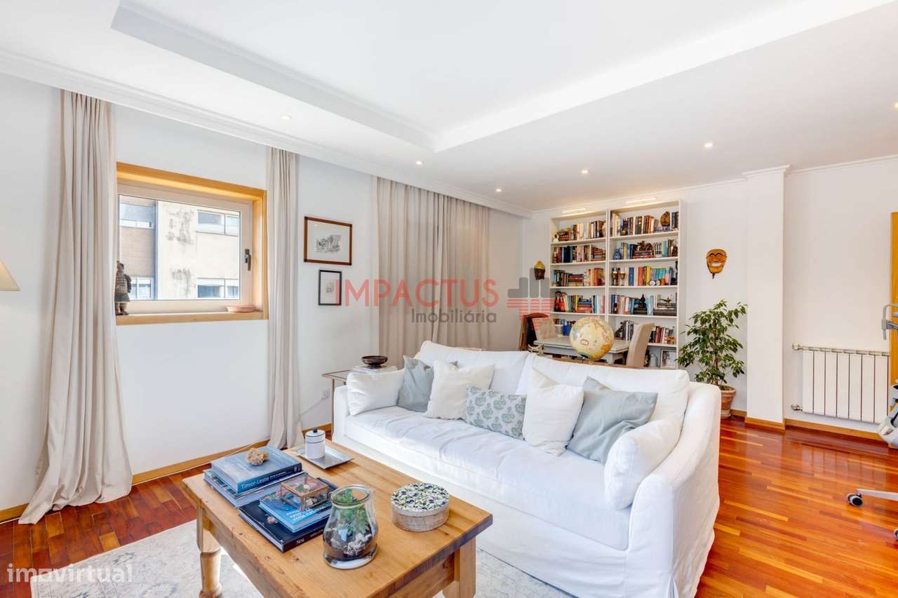 Apartamento T1+1 com box e arrumos - Grande imagem: 4/26