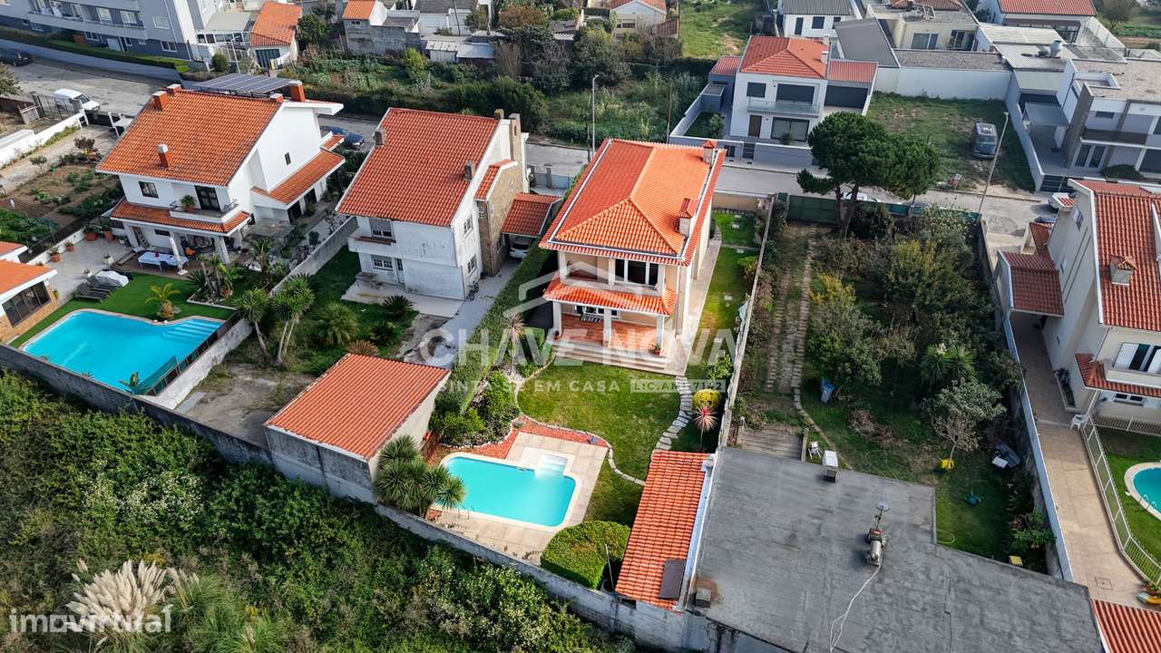 Moradia T3 Canidelo COMO NOVA com Piscina 4 Frentes-42