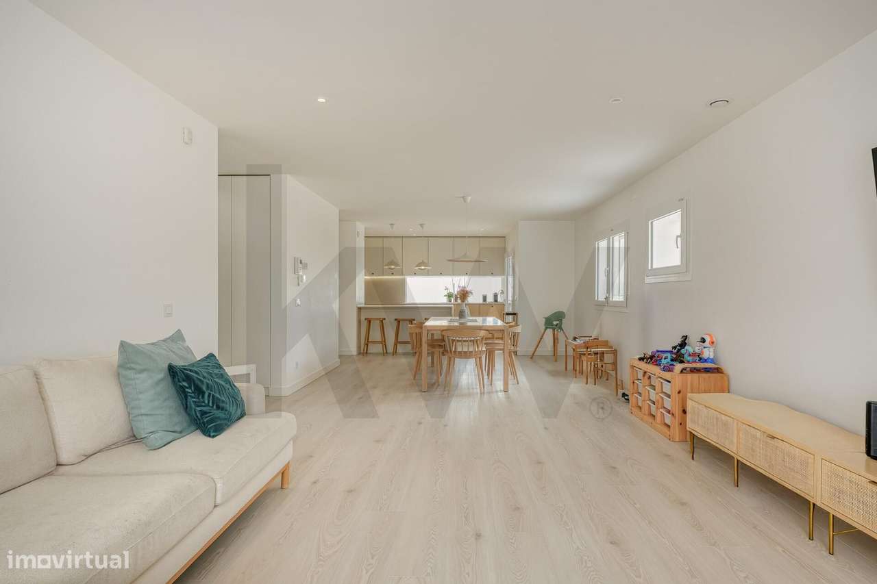 Moradia T4 de 250m2 com 3 suites totalmente renovada I São Pedro de Mo - Grande imagem: 5/60