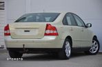 Volvo S40 2.4 - 16