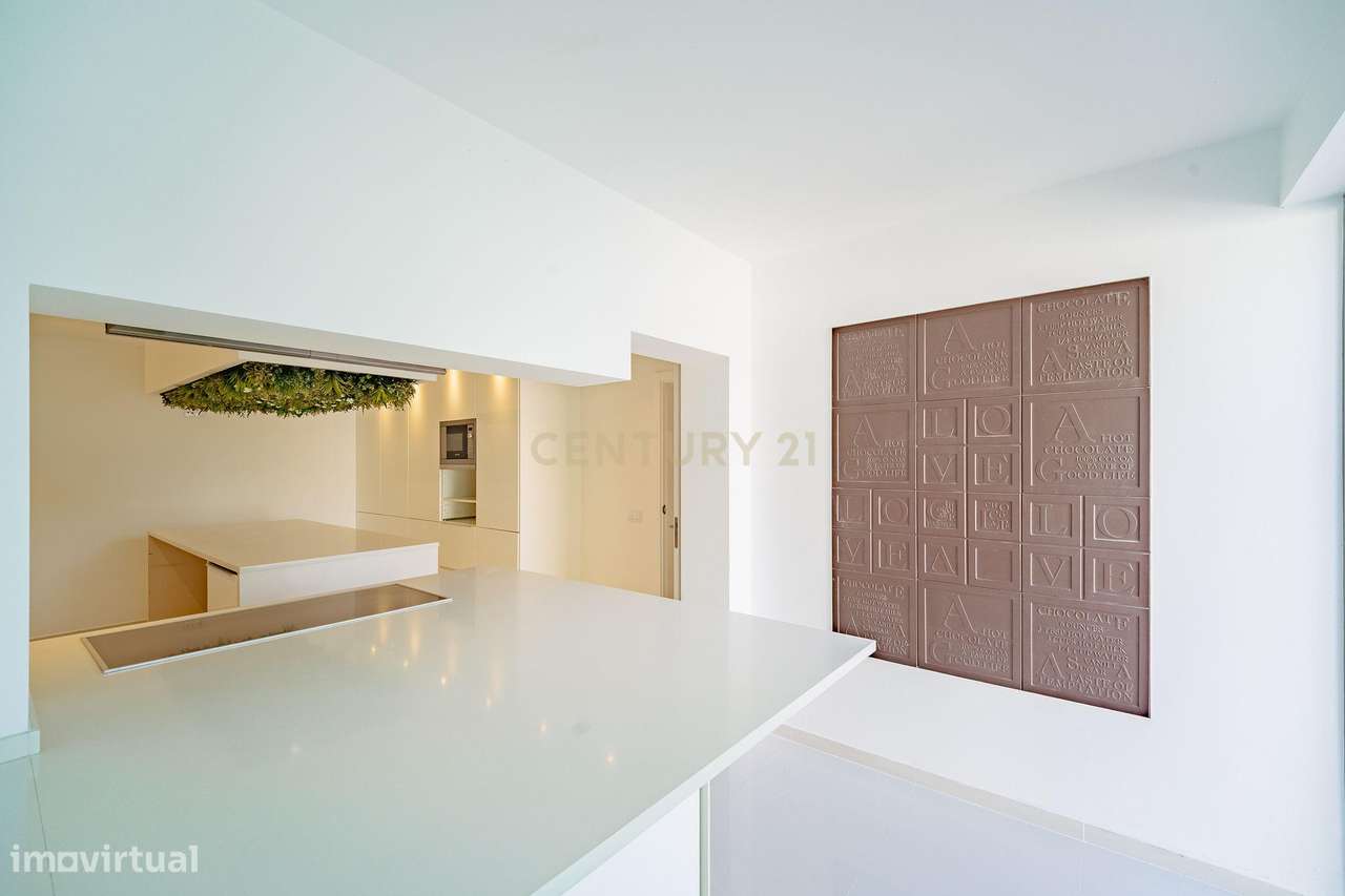 Moradia T6 com Piscina - Charneca de Caparica-13