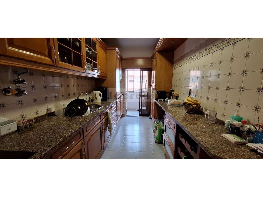 Apartamento T2 com arrecadação-8