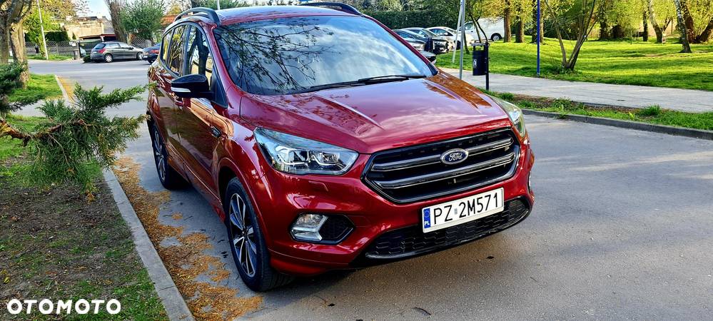 Ford Kuga 1.5 EcoBoost 2x4 ST-Line - 1