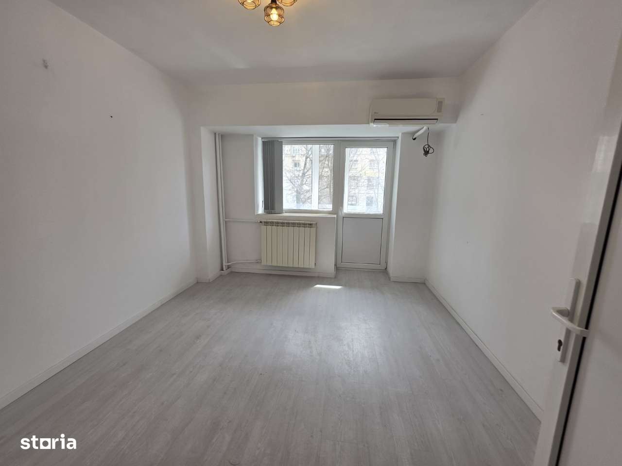 Apartament de 2 camere, Bulevardul Decebal, Rond Alba Iulia, Bucuresti