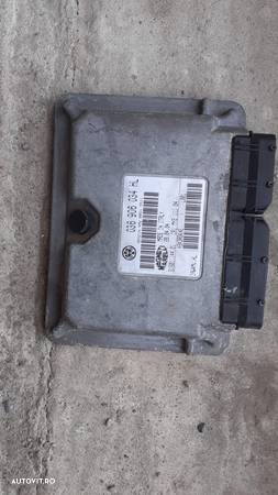 Calculator motor Volkswagen Polo 03E906033L - 1