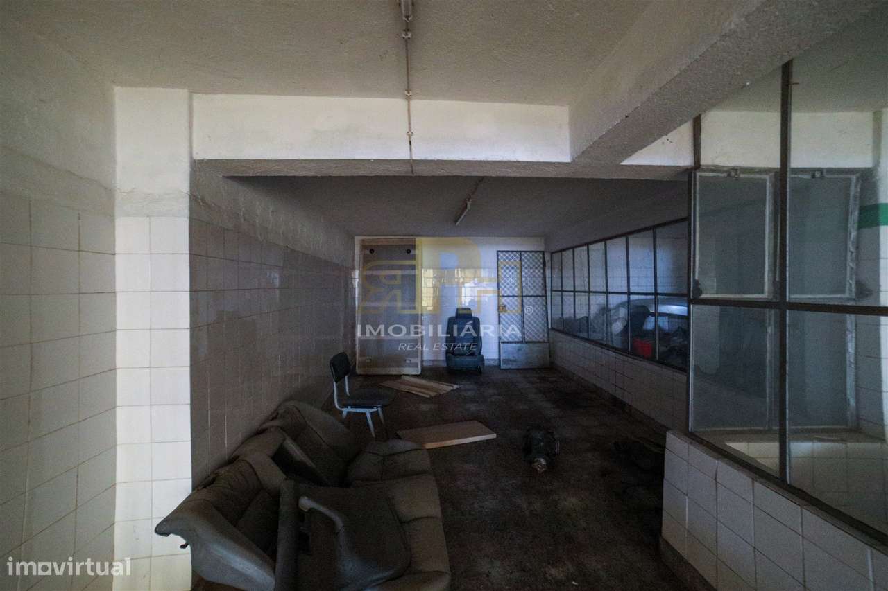 Armazém  Venda em Santarém (Marvila), Santa Iria da Ribeira de Santaré - Grande imagem: 4/14