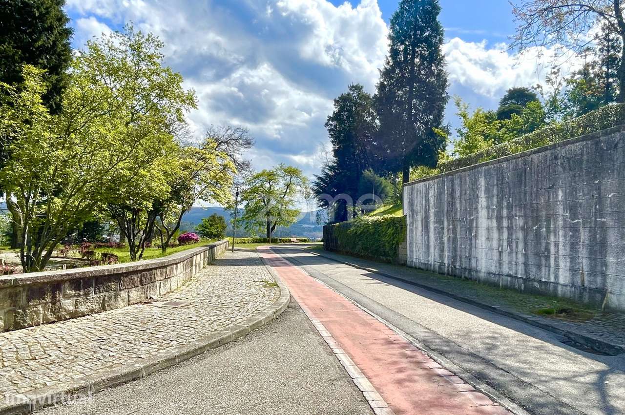 Terreno Urbano 1.000 m² | IC 0.66 | São João da Madeira-15