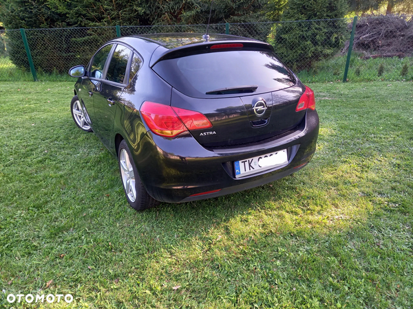 Opel Astra IV 1.6 Cosmo - 7