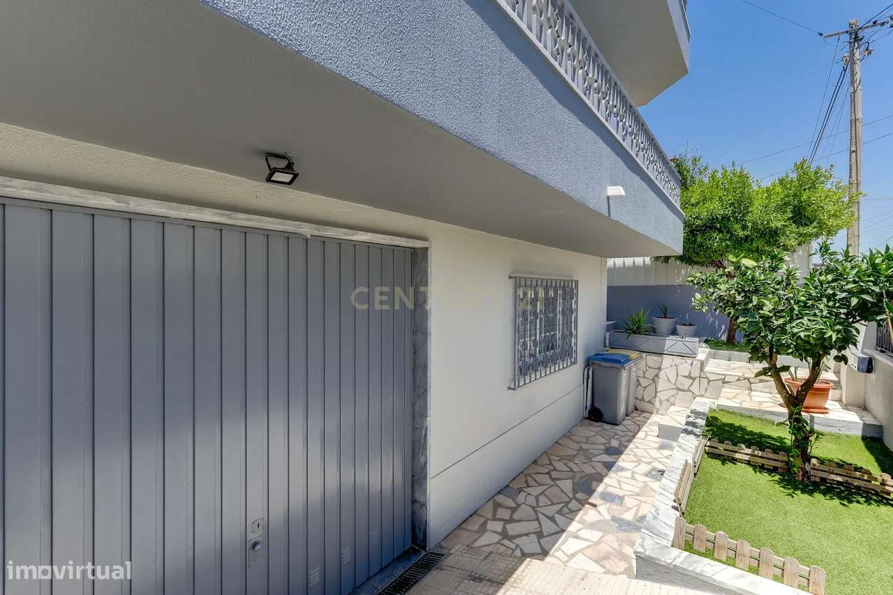 Excelente Moradia T3+1 em Vale de Milhaços, Seixal-34