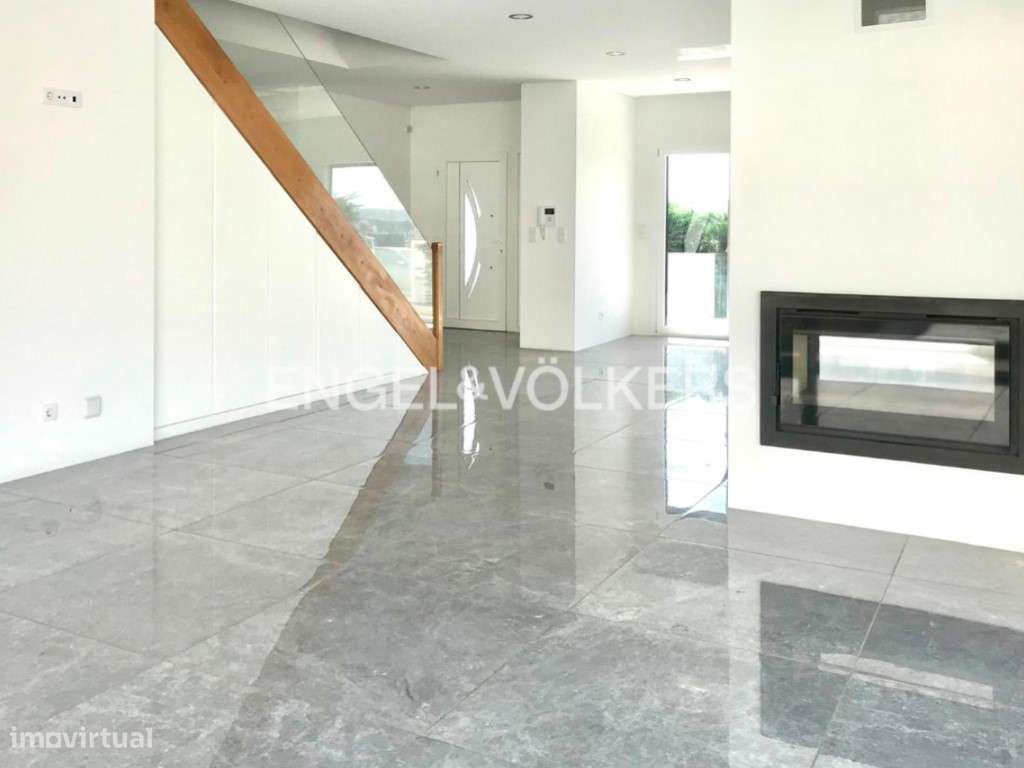 Sofisticada Moradia T5 com Piscina em Loures - Grande imagem: 4/47