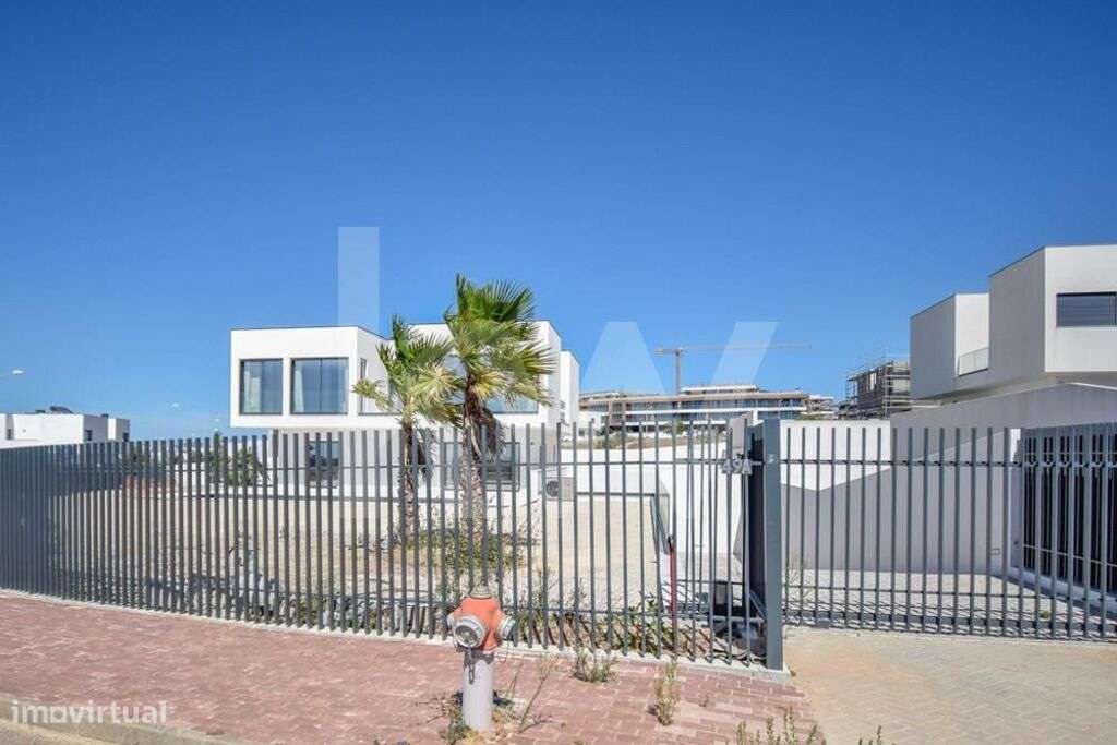 SKYCITY - Moradia de Luxo T4 na Serra de Carnaxide - Jardim - Piscina - Grande imagem: 4/49