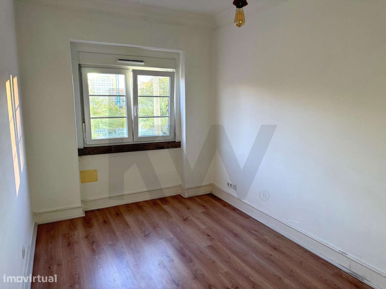 Apartamento T1 na Avenida 5 de Outubro - Grande imagem: 4/21